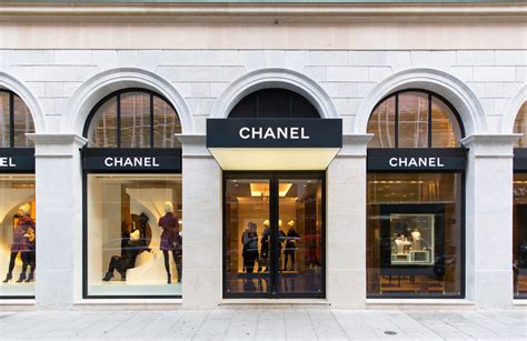 chanel ltd 5 barlow place london w1j 6dg|foundation Chanel website.